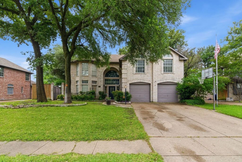 339 Spanish Moss Drive, Coppell