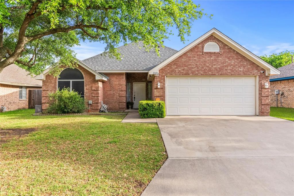 2021 Brooke Drive, Sanger