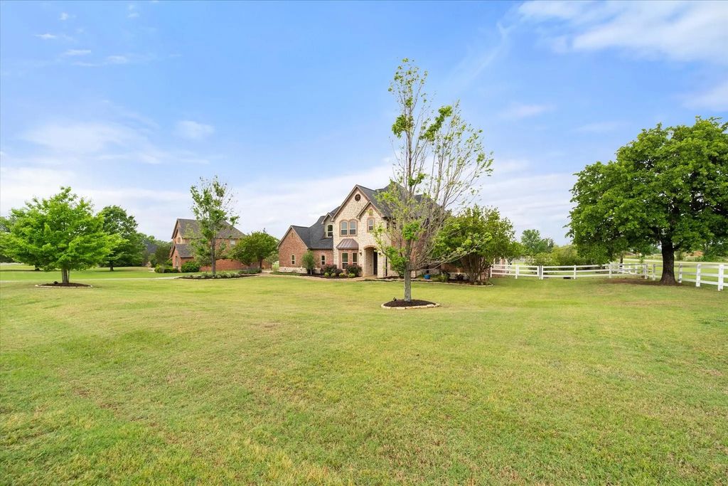 6400 Gehrig Circle, Burleson