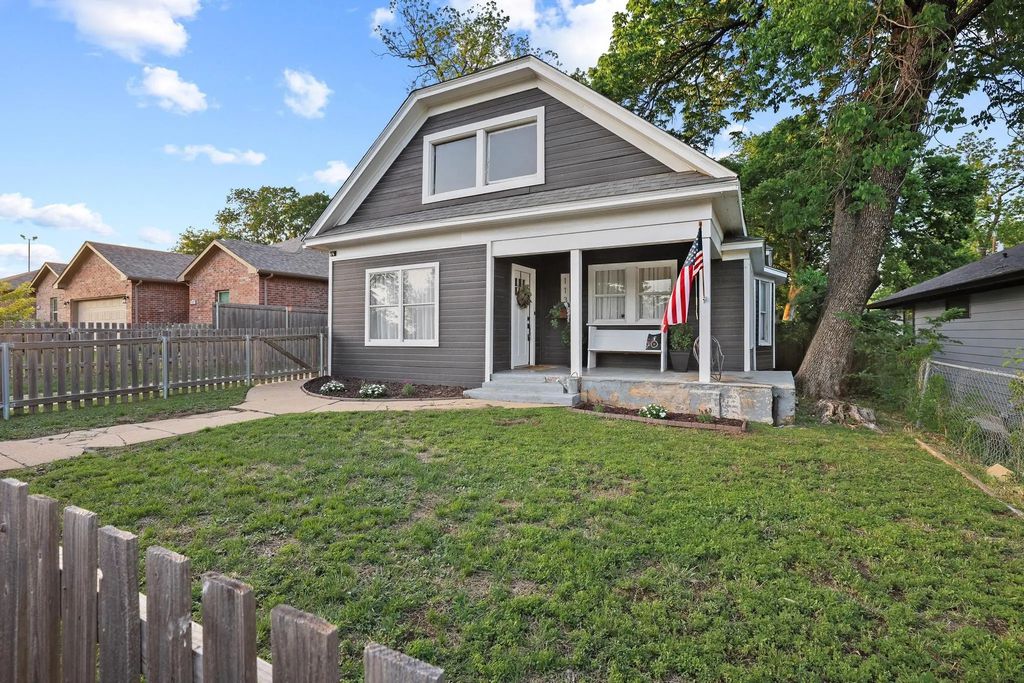 113 W Morton Street, Denison