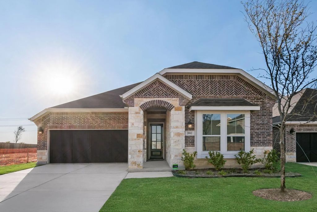 2012 Beeflower Street, Celina