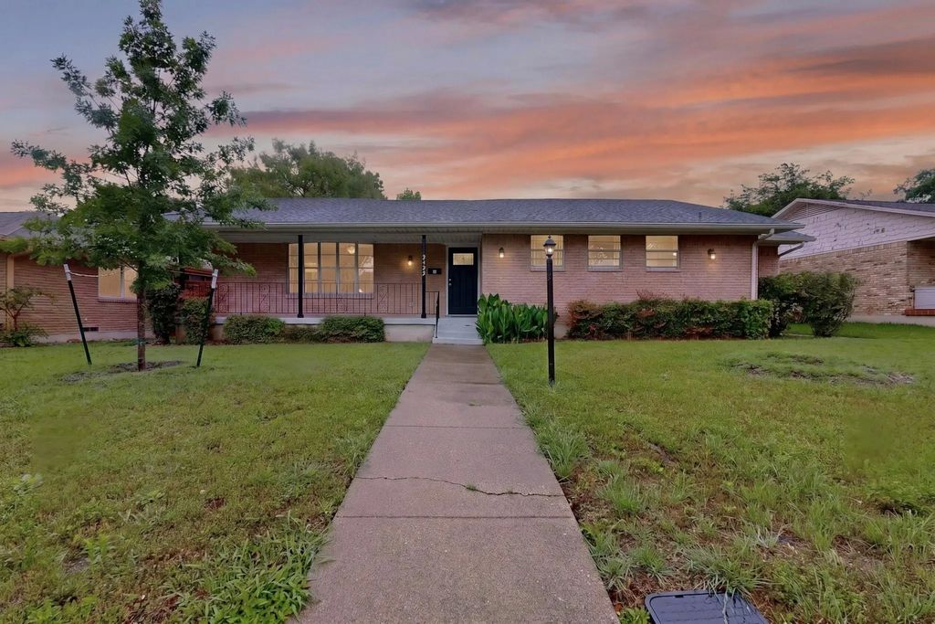2522 Pinebluff Drive, Dallas