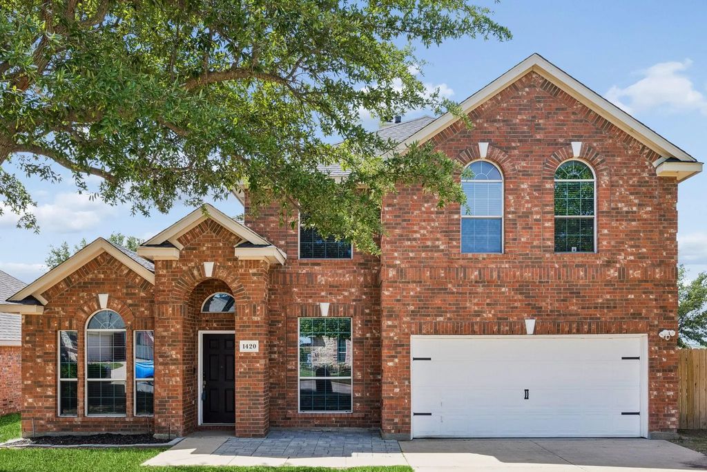1420 Meadowlakes Drive, Azle