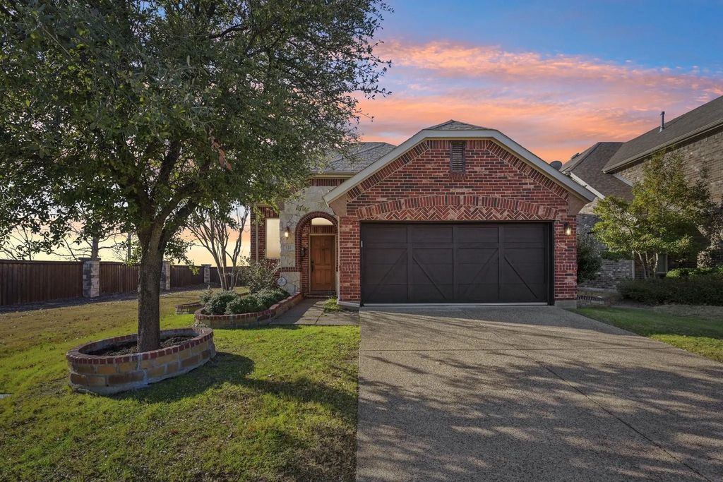 520 Eastland Drive, Lewisville