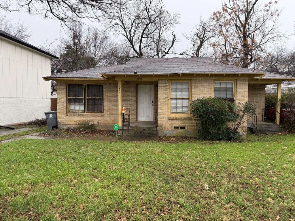 1018 E Waco Avenue, Dallas