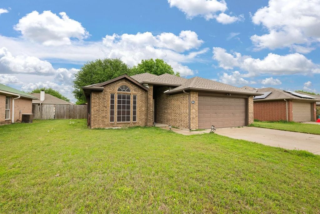 304 Odell Street, Cleburne
