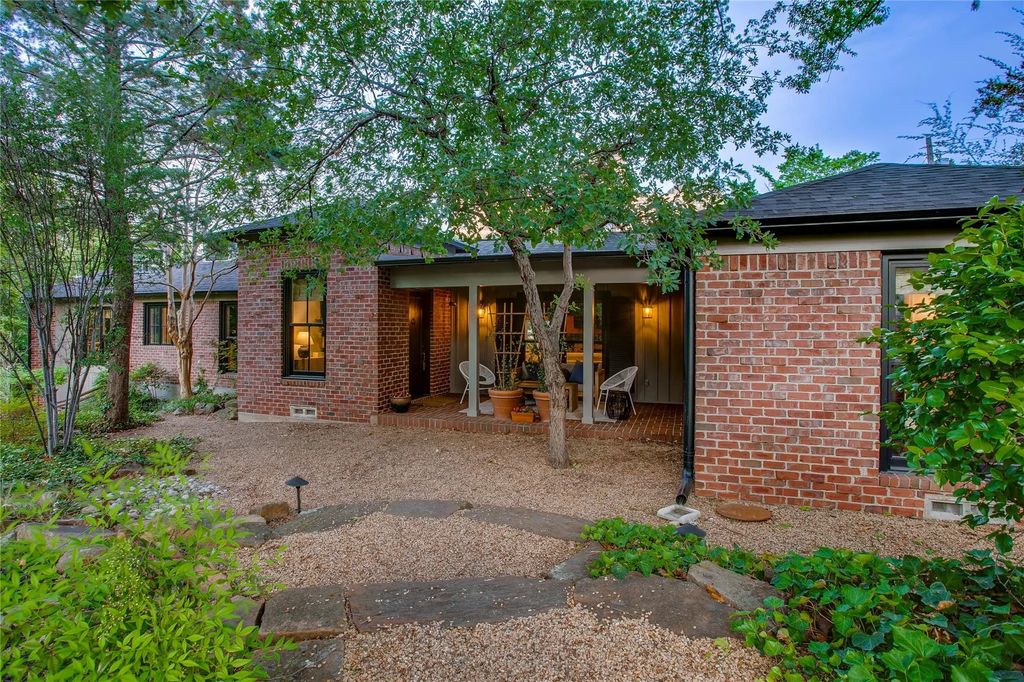 1450 Junior Drive, Dallas