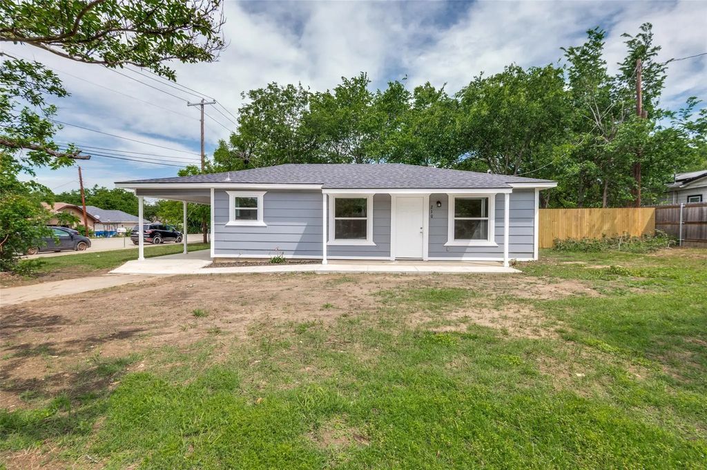210 W Shelton Street, Alvarado