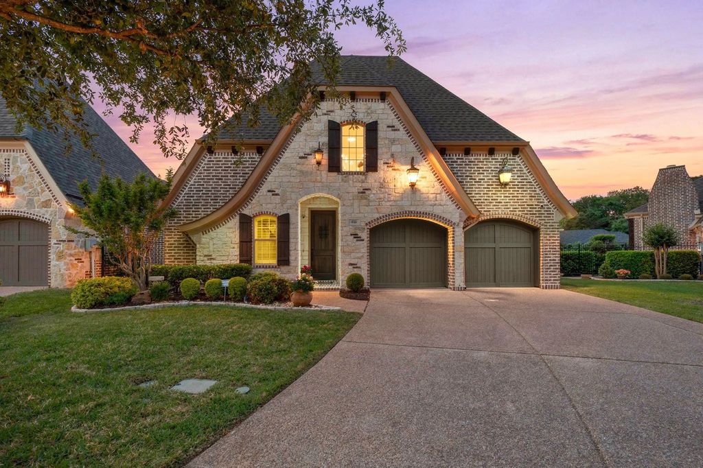 825 Creekview Lane, Colleyville