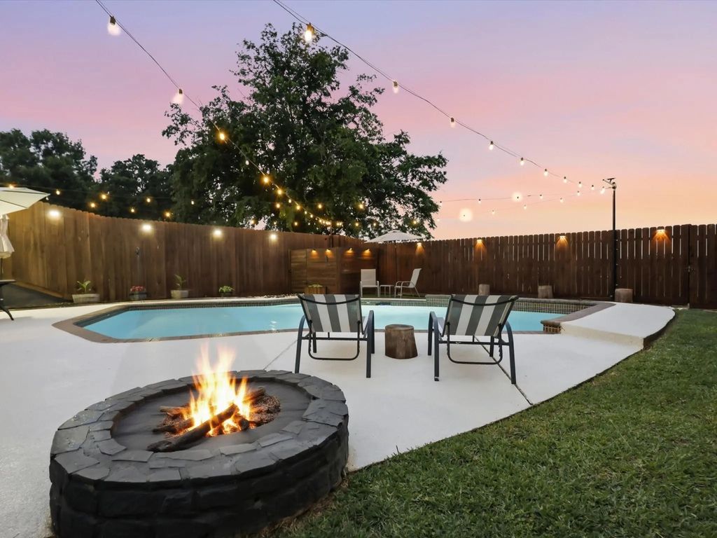 3109 Emerald Street, Bedford