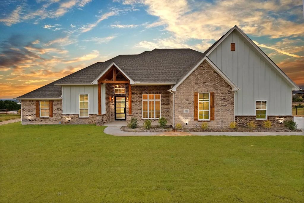 1066 Kingsley Court, Weatherford