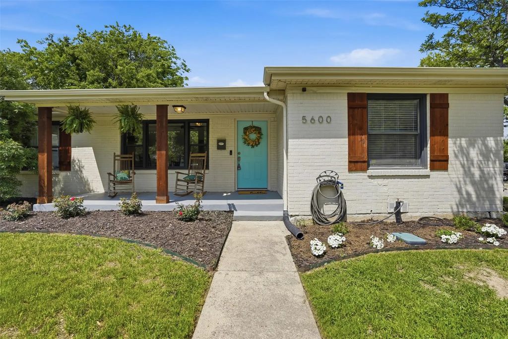 5600 Dennis Avenue, Fort Worth