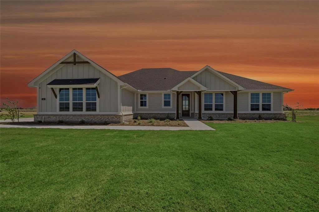 146 Aurora Avenue, Valley View