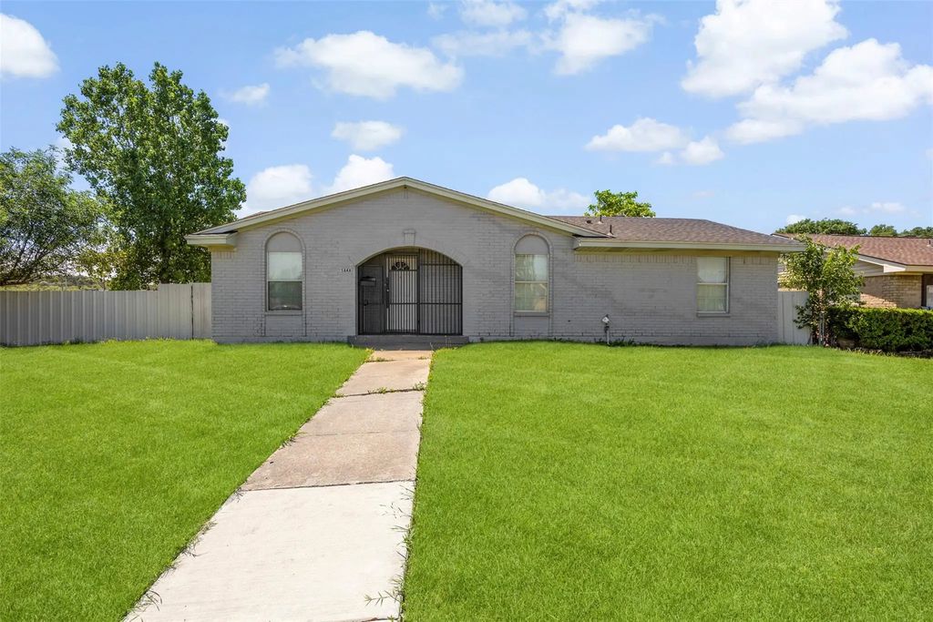 5848 Keeneland Parkway, Dallas