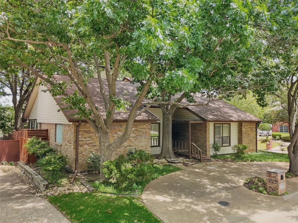 202 Rainbow Circle, Rockwall