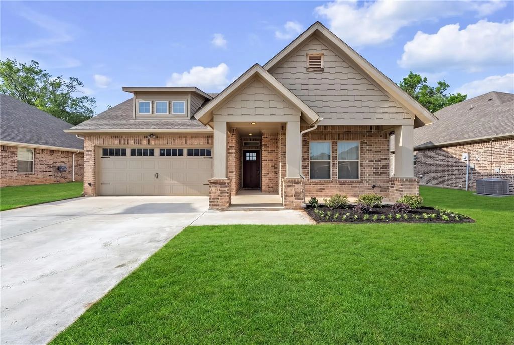 945 Sam Street, Springtown