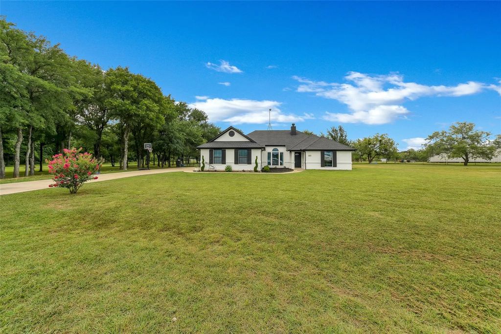 108 Patsy Lee Court, Weatherford