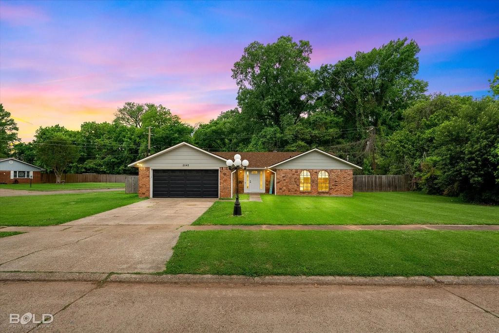 2542 Mecom Drive, Shreveport
