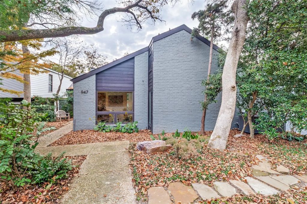 947 Easton Place, Dallas