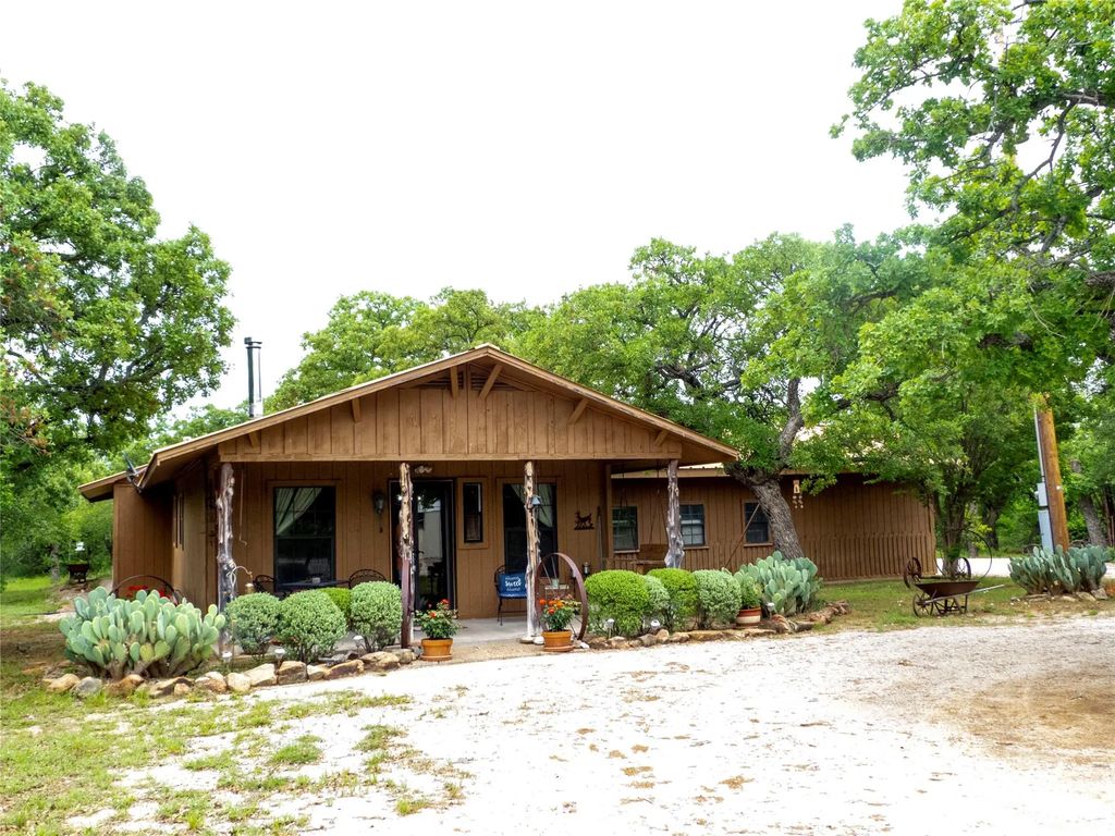 12725 County Road 105, Brownwood