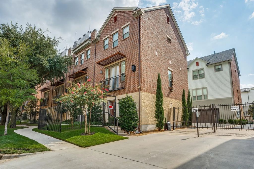 4323 Dickason Avenue 28, Dallas