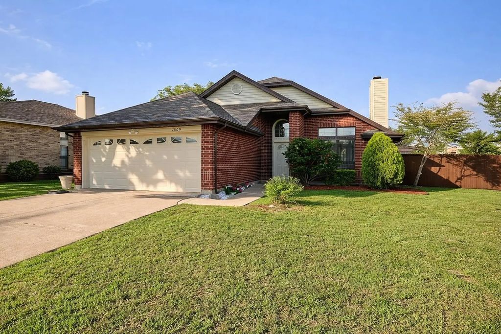 7609 Clairmont Avenue, Rowlett