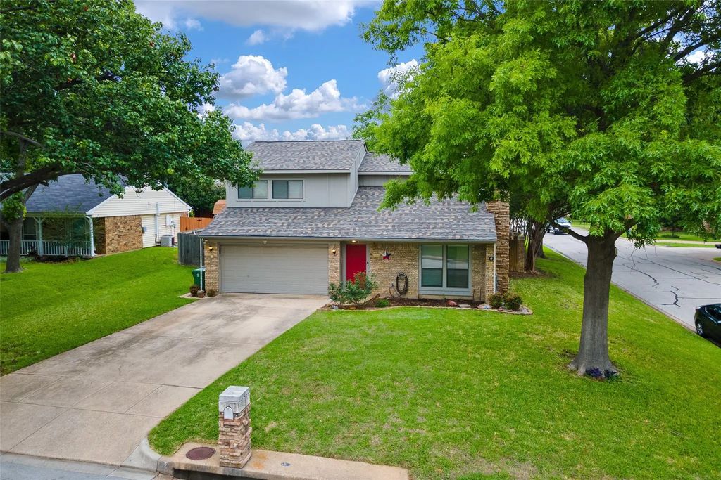 1167 Silverlake Drive, Grapevine