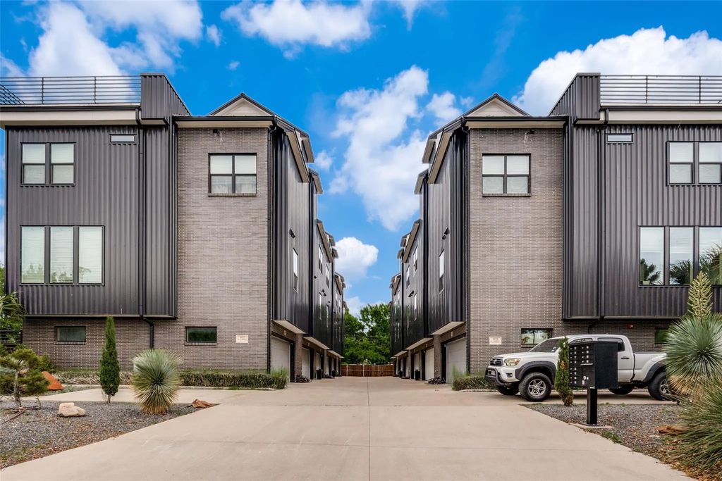 1828 N Garrett Avenue 106, Dallas