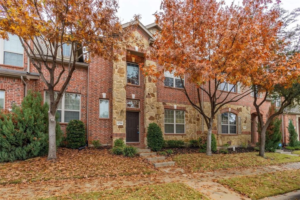 8704 Iron Horse Drive, Irving