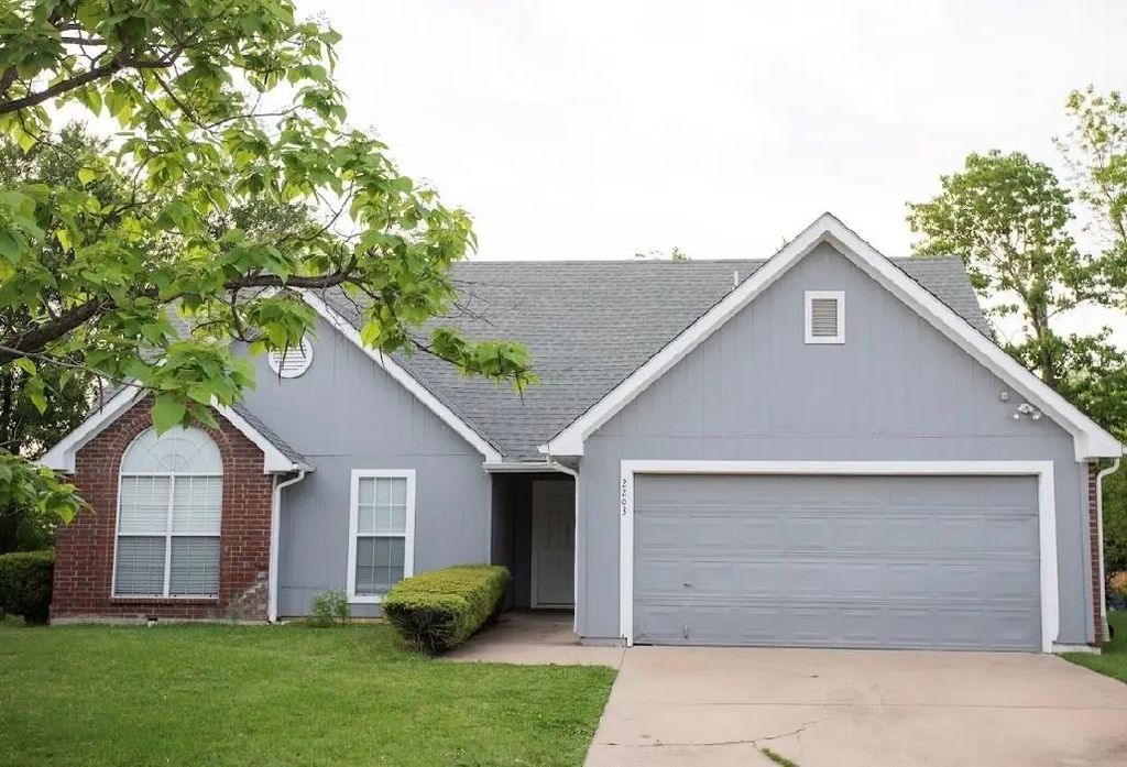 2203 Teakwood Court, Lewisville