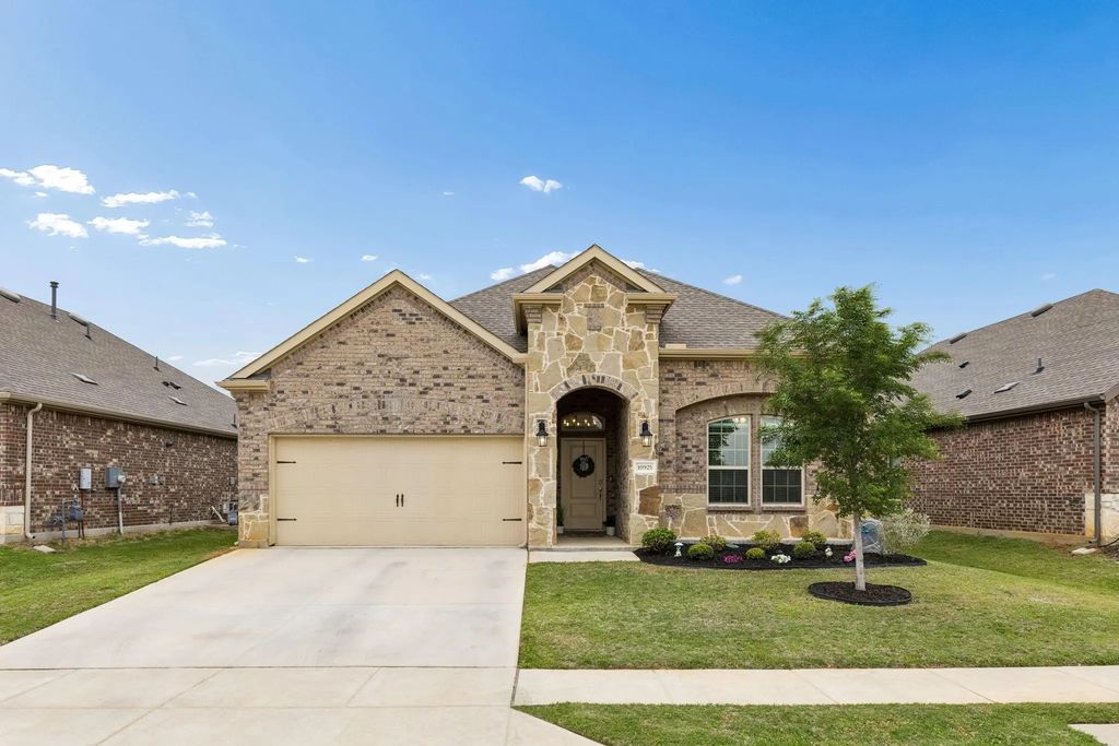 10925 Autry Ridge Lane, Aubrey