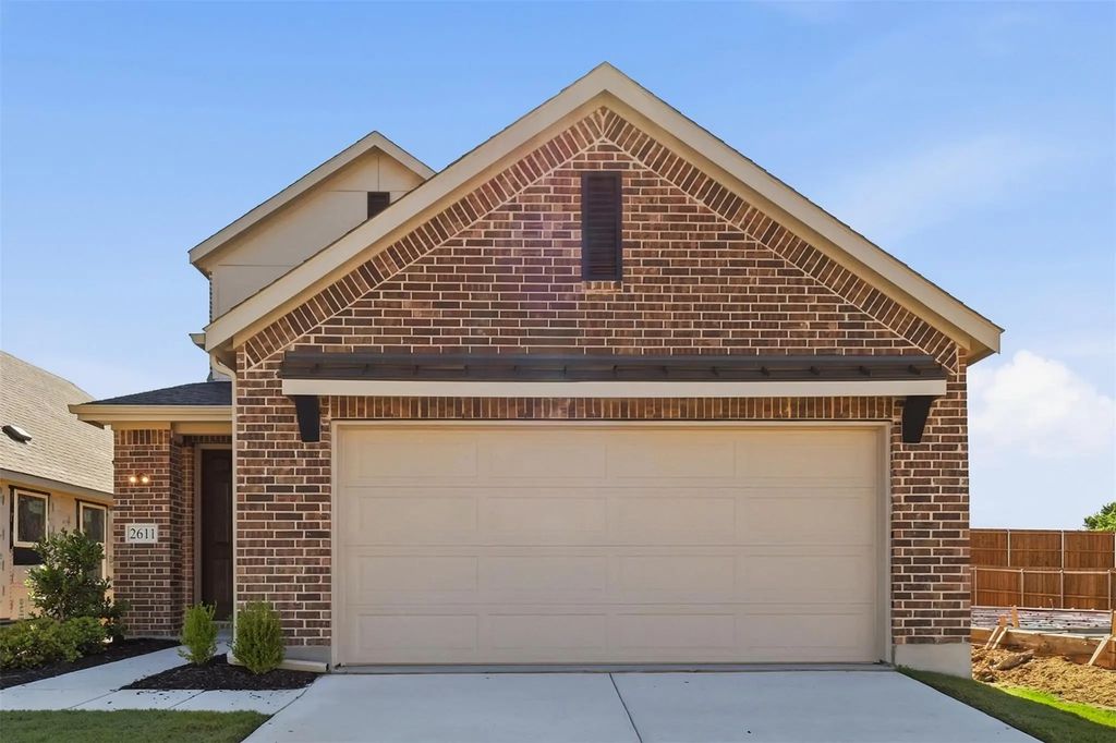 2611 Stowers Street, Anna