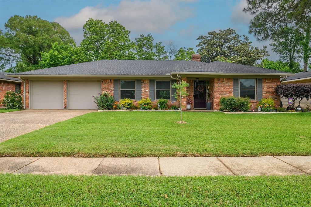 7629 University Drive, Shreveport