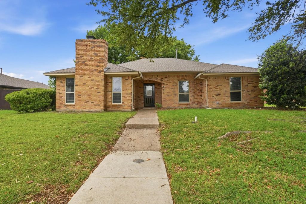 2607 Harbinger Lane, Dallas