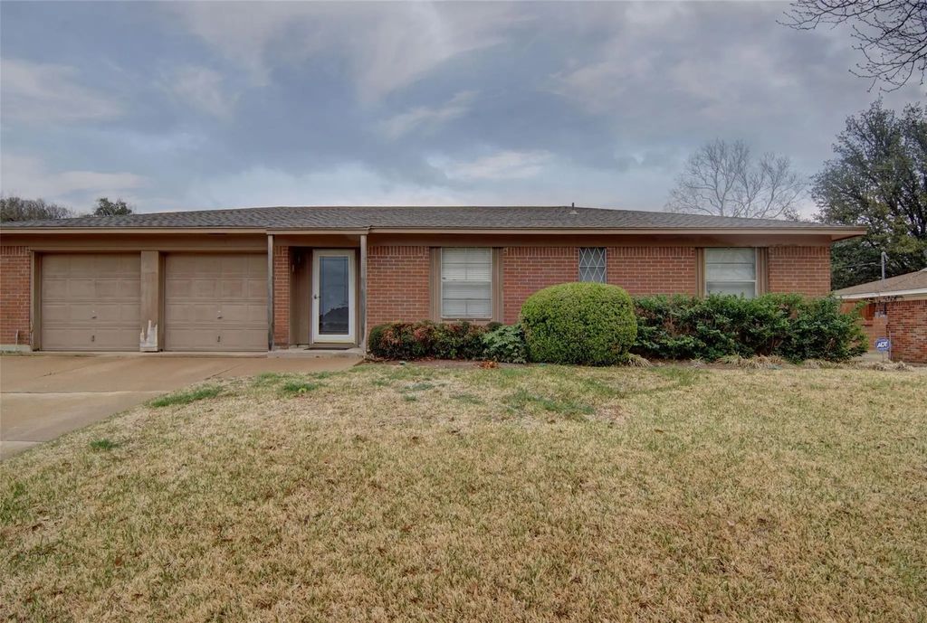 6601 Westrock Drive, Fort Worth