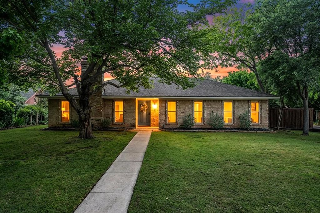 2 Whispering Circle, Hickory Creek