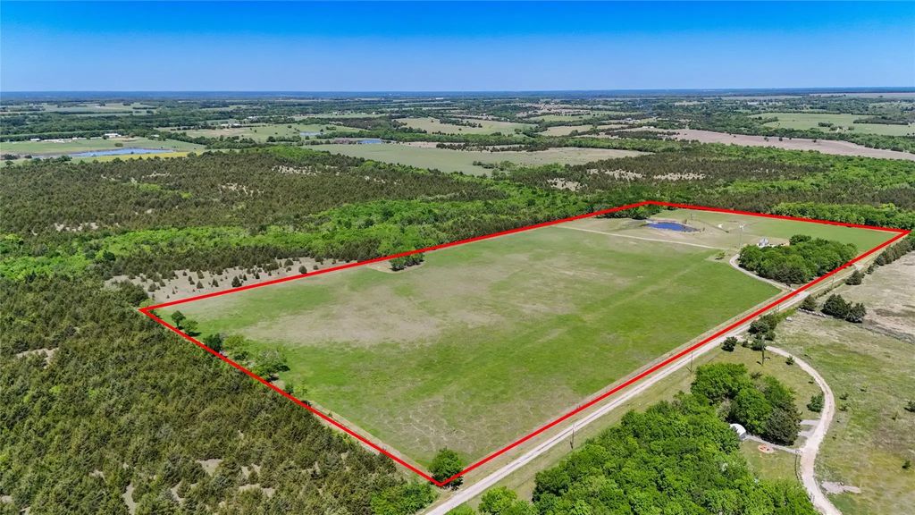 2729 County Road 3732, Wolfe City