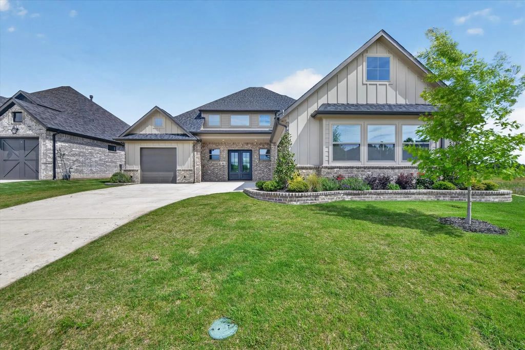 961 Bandon Dunes Drive, Fort Worth