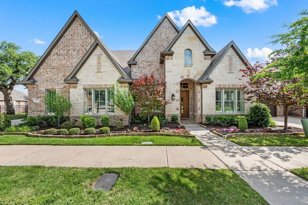 917 Winding Ridge Trail, Southlake