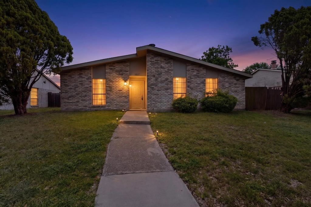 5217 Aberdean Trail, Grand Prairie