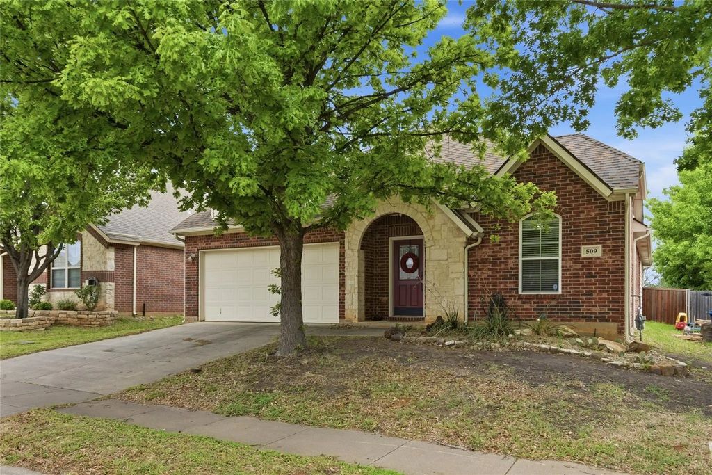 509 Grayson Lane, Lake Dallas