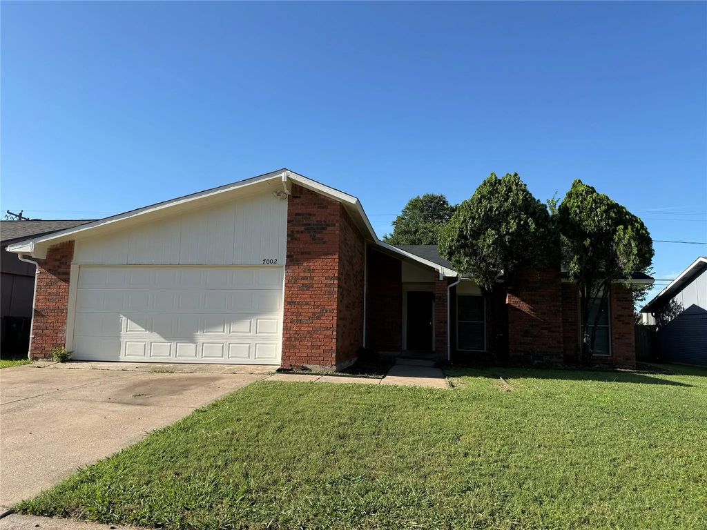 7002 Forestview Drive, Arlington
