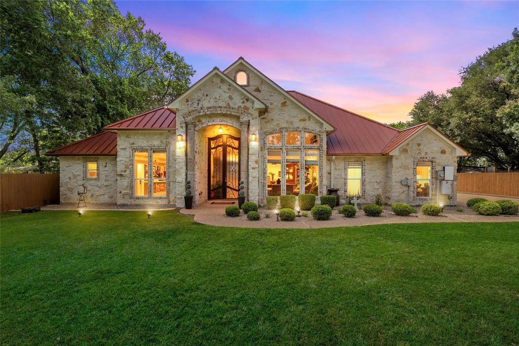 241 W Chapman Road, Hewitt