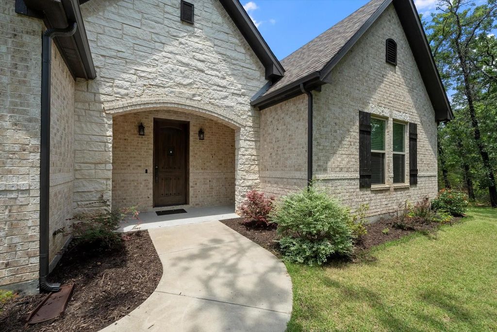6564 County Road 2297, Quinlan