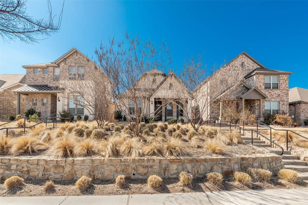 1329 Buckeye Trail, Garland
