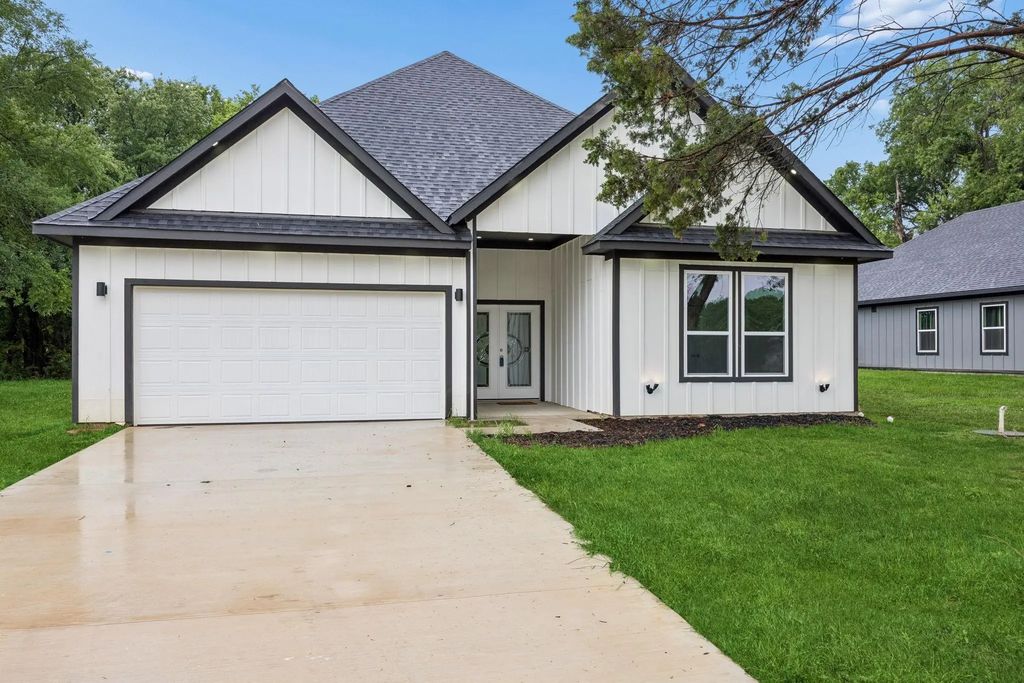 305 Kalura Way, Tool