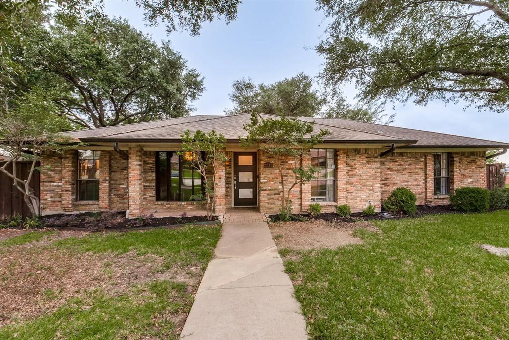 2212 San Simeon Place, Carrollton