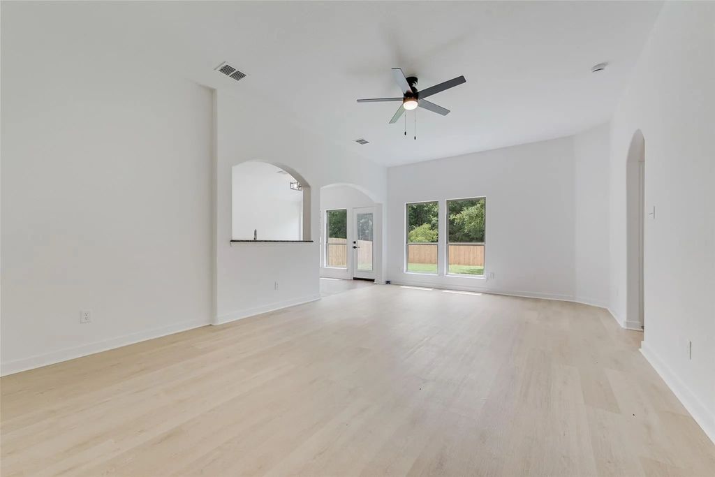 2718 Mossglen Drive, Dallas