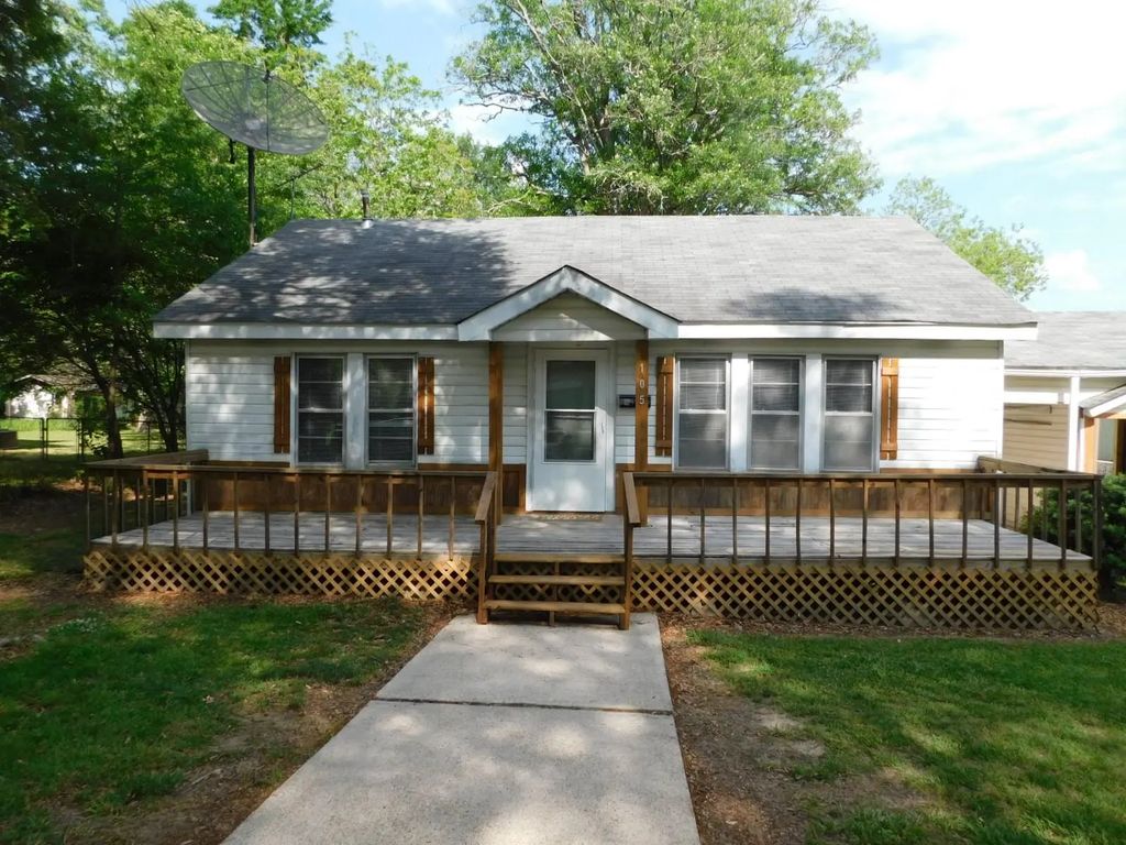 105 Nw 2nd, Springhill