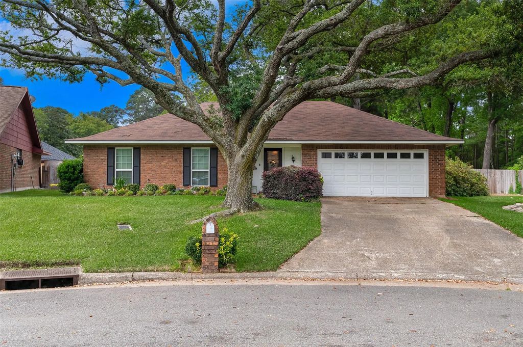 2505 Danfield Court, Shreveport